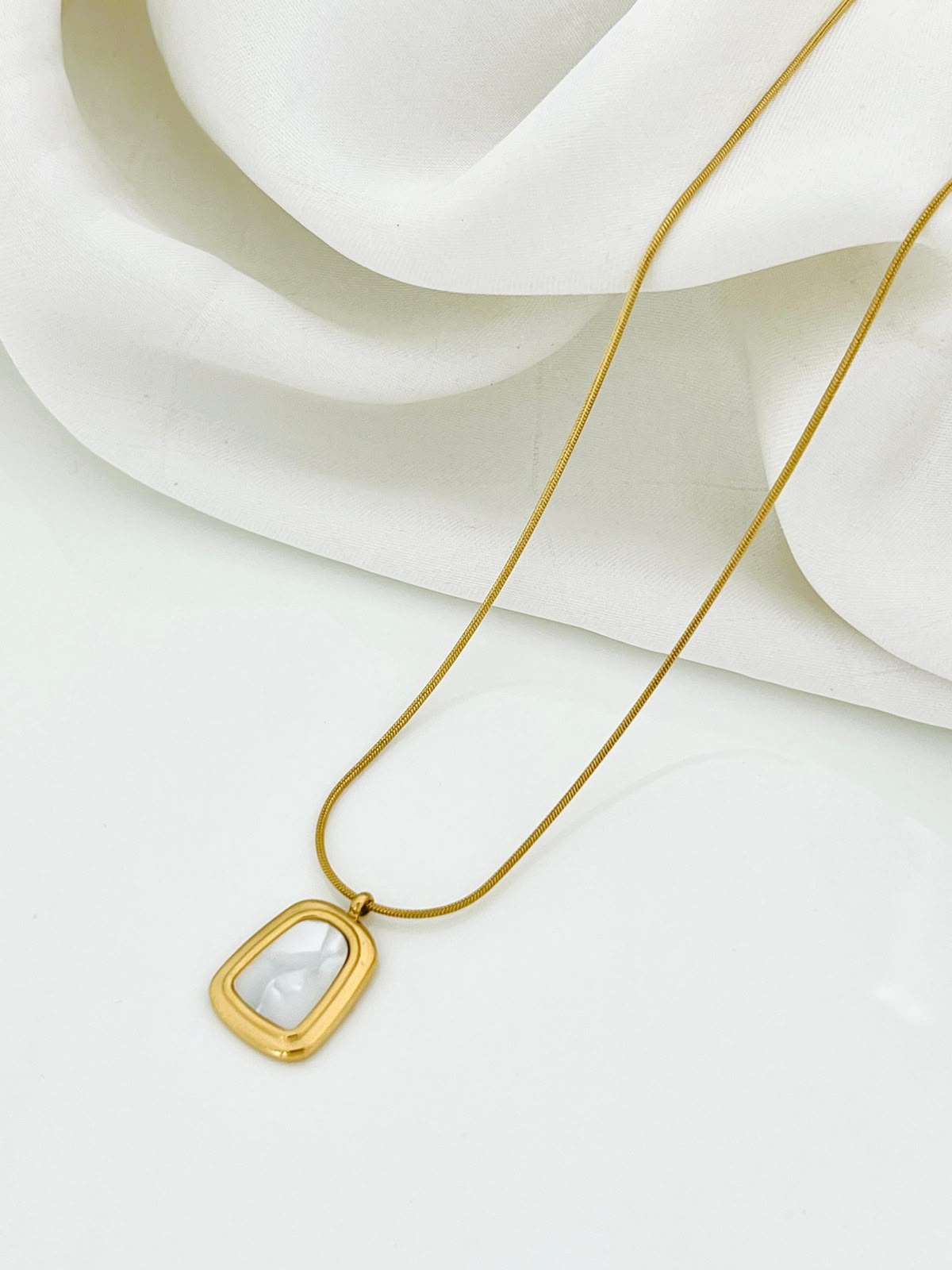 gold mother of pearl pendant necklace gold mother of pearl pendant necklace